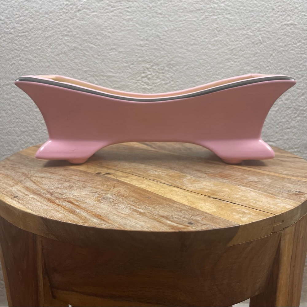 Vintage l 50s Mid-Century Mod Kitsch Glossy Pink Black Trim Long Footed Planter - Picture 4 of 15